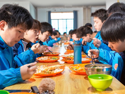 旬阳学生用餐
