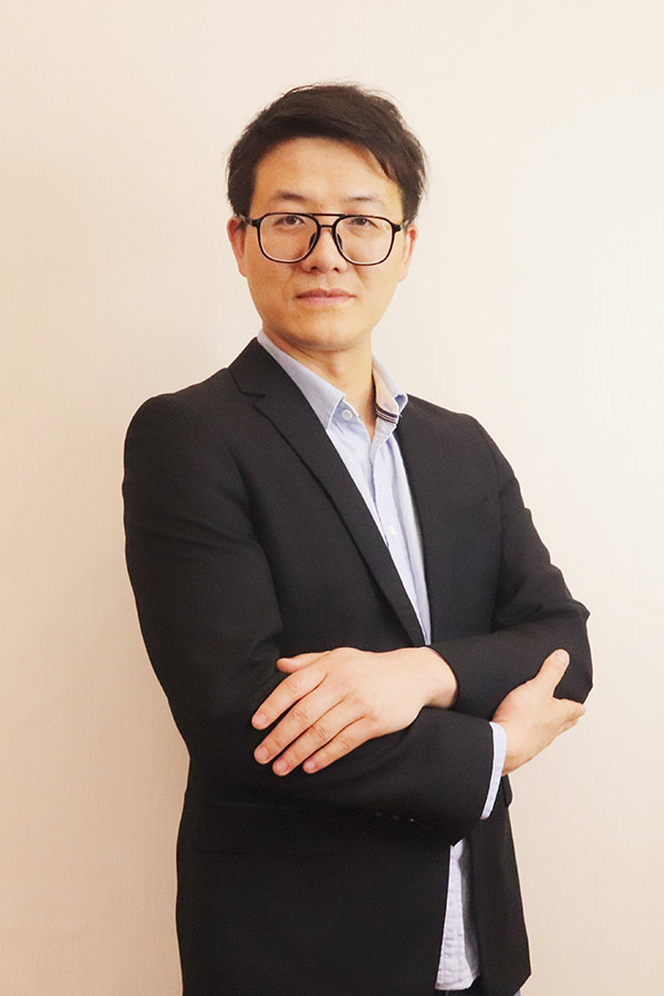 旬阳李林科 本科学历,毕业于西安石油大学
