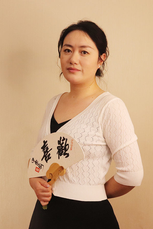旬阳石亚利 研究生学历,毕业于陕西师范大学