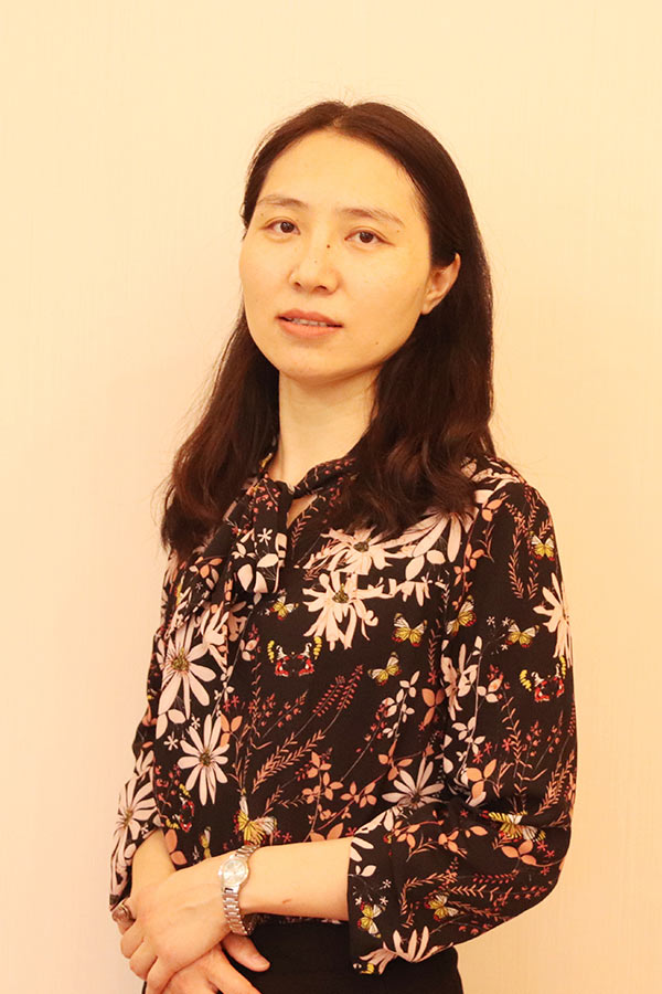 旬阳王晓娜 研究生学历,毕业于华南师范大学